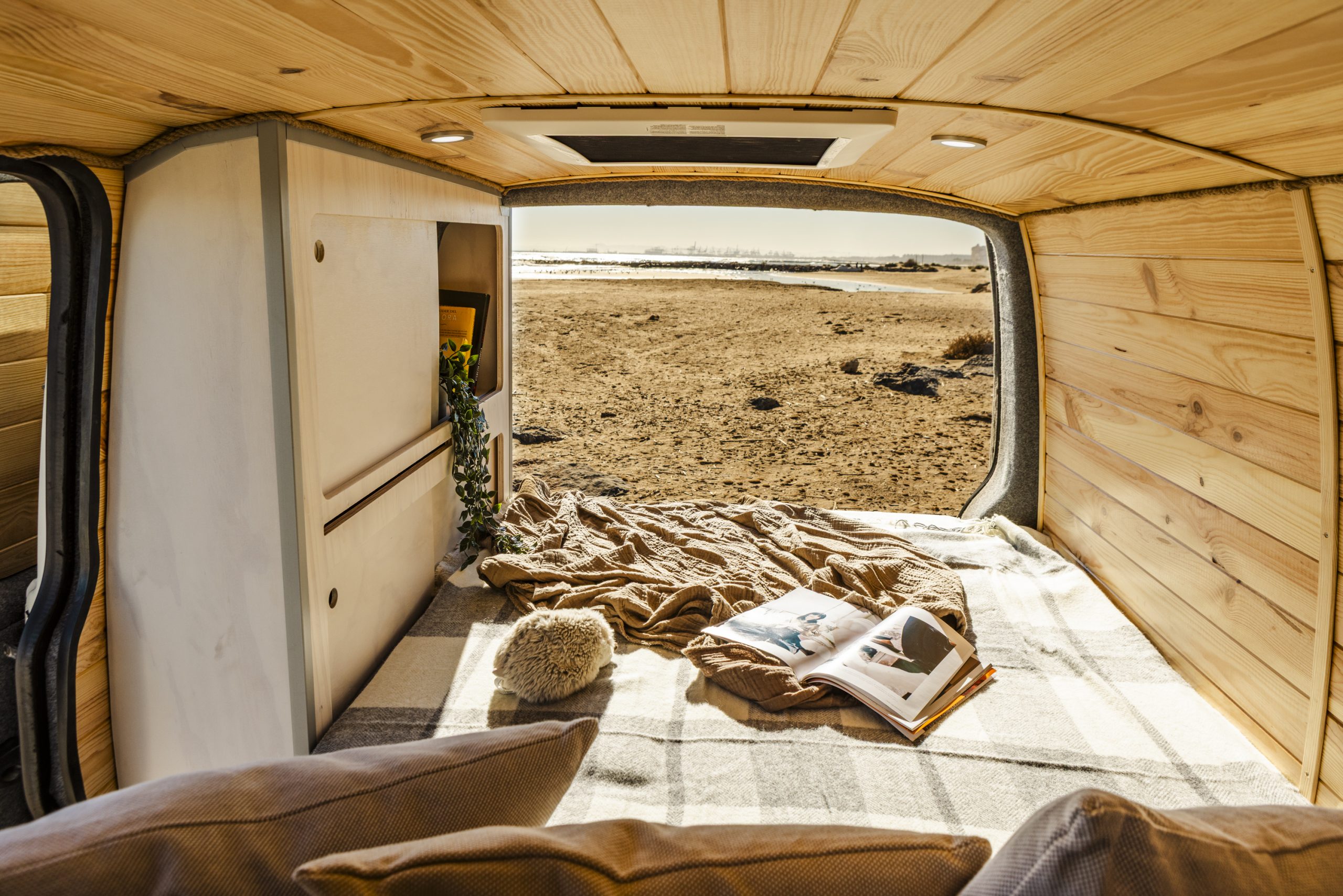 Volkswagen Transporter 16