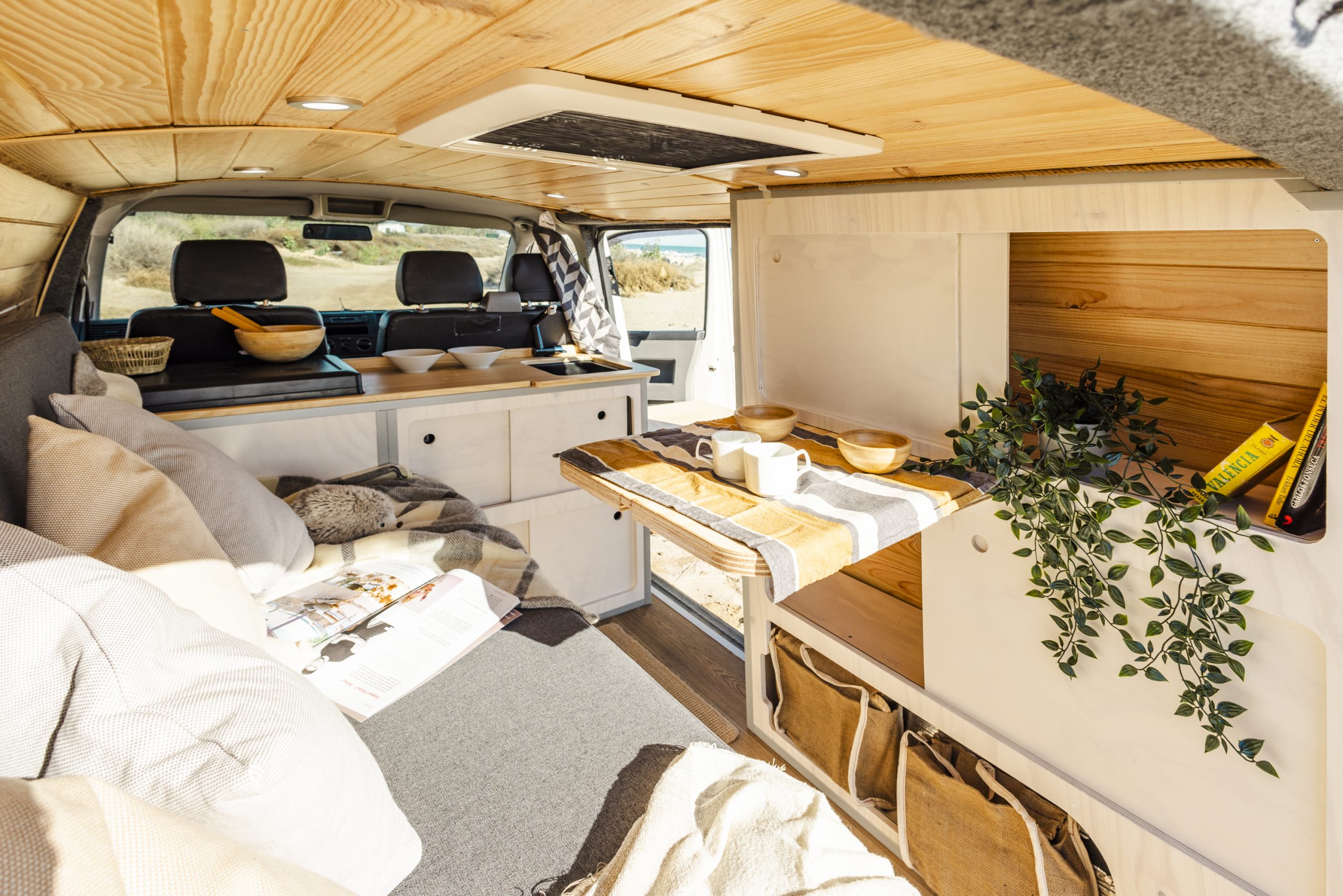 Volkswagen Transporter 12